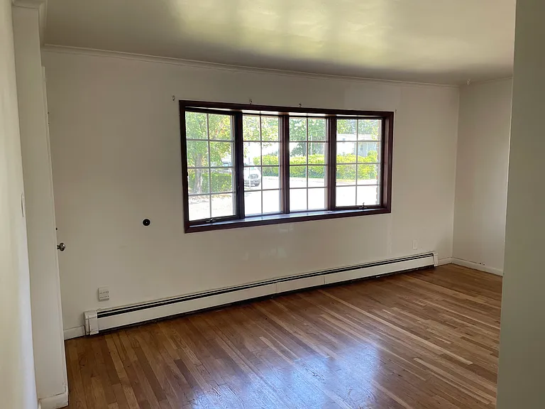 1379 E St #1 — Photo 6