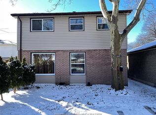 8691 Darlington Cres, Windsor, ON N8S 4M5