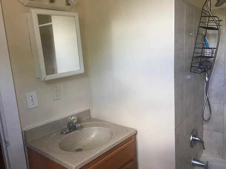 32 Center St — Photo 14