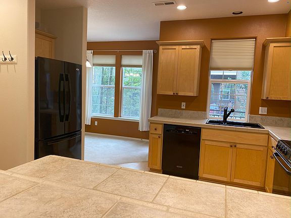 5th image of 6008 NE Alder St