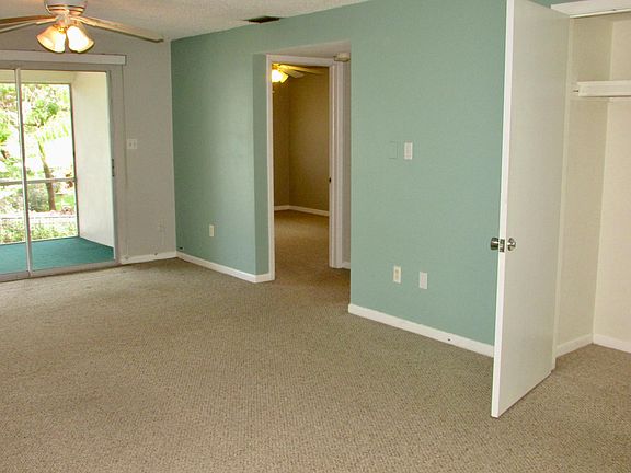 5th image of 1147 Victoria Dr APT B3