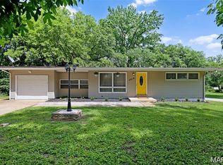 9614 Winkler Dr, Saint Louis, MO 63136