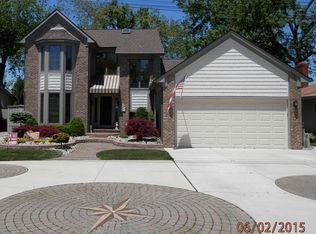 7234 Audubon St, Algonac, MI
