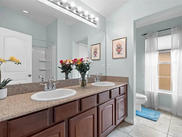 6714 Breezy Palm Dr — Photo 4