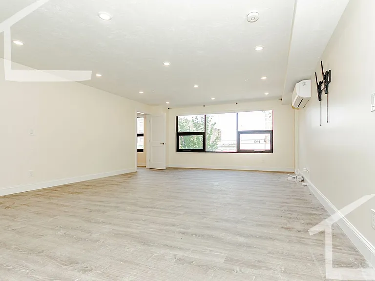 1028 Commonwealth Ave #203 — Photo 4