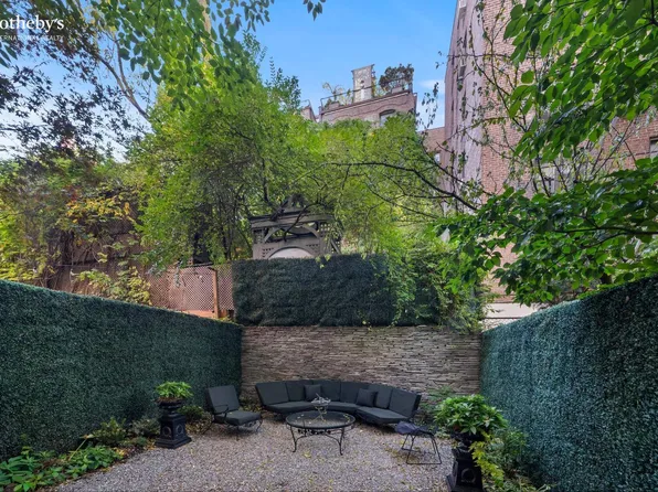 138 West 82nd Street image 23 of 39