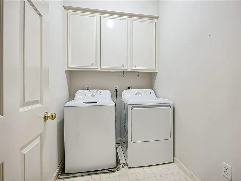 4443 Castle Court Pl — Photo 20
