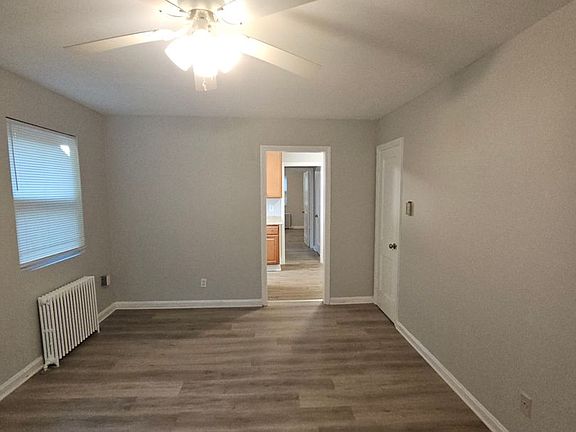 3rd image of 8320 Roanoke Ave #3