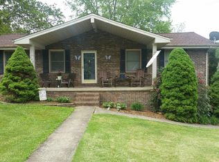 240 Poplar St, Mount Carmel, TN 37645
