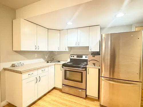169XX 78a Ave #BASEMENT Photo 1