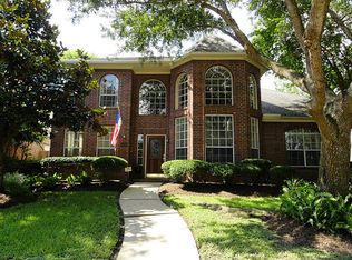 1410 Juniper Ln, Seabrook, TX 77586
