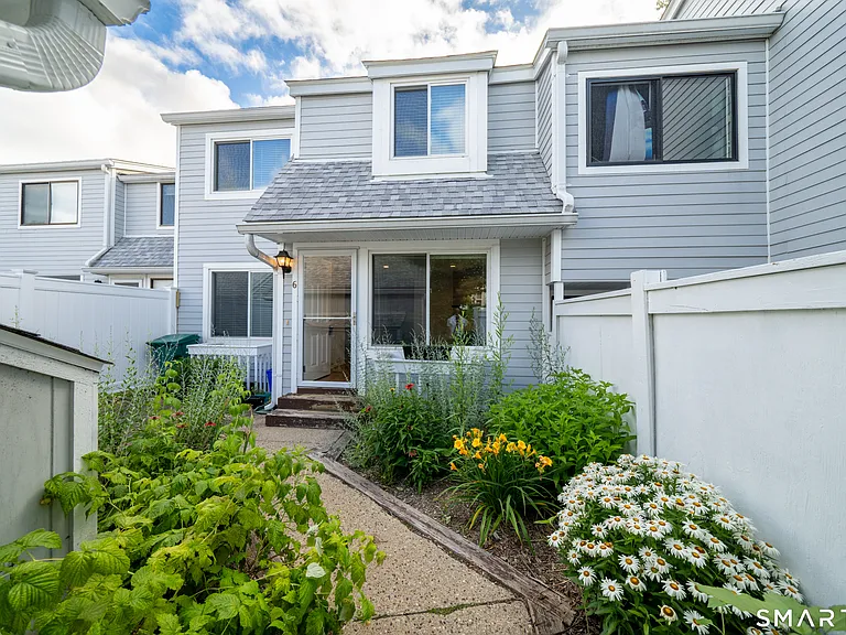 6 Peddlars Dr #6 — Photo 1