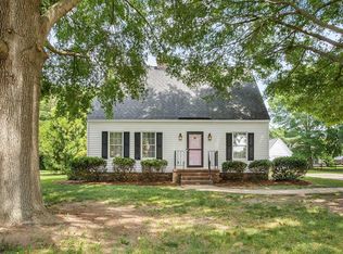 220 College Ave, Warsaw, VA 22572
