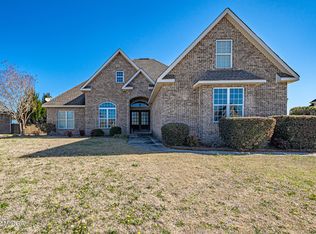 610 Trails End Cir, Bonaire, GA 31005