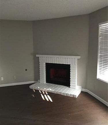 4th image of 1444 Tamareno Cir #B