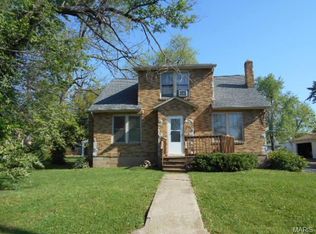 303 Maple St, Sullivan, MO 63080