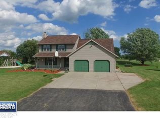 2433 Whispering Oak Dr, De Pere, WI 54115