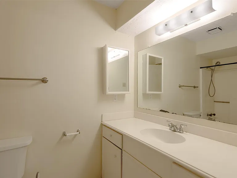 138 Summer Pl #B — Photo 21