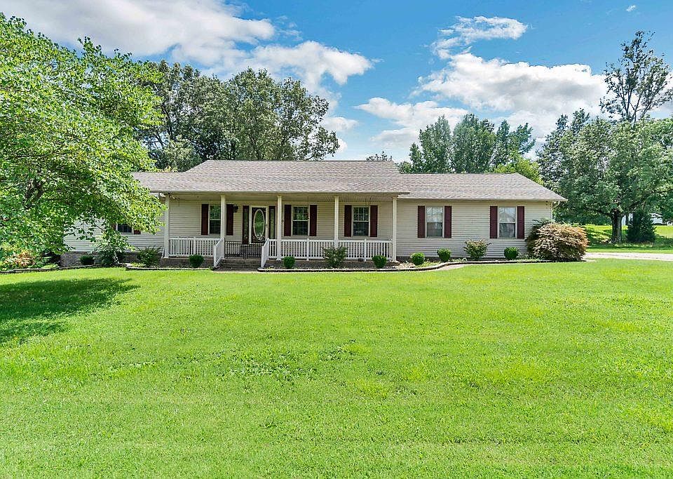 1st image of 190 Meyer Lake Ct