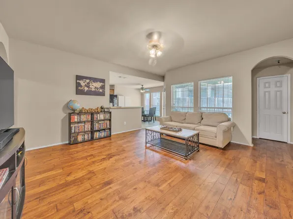 605 E Ross St, Rockwall, TX 75087