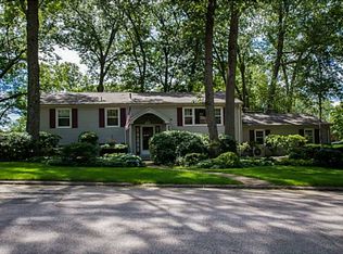 205 S Cobble Hill Rd, Warwick, RI 02886