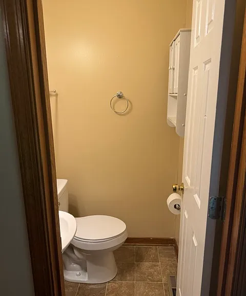 25203 Walkers Landing Ct — Photo 18