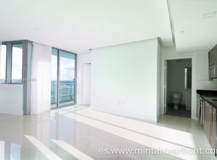 92 SW 3rd St APT 3306, Miami, FL 33130