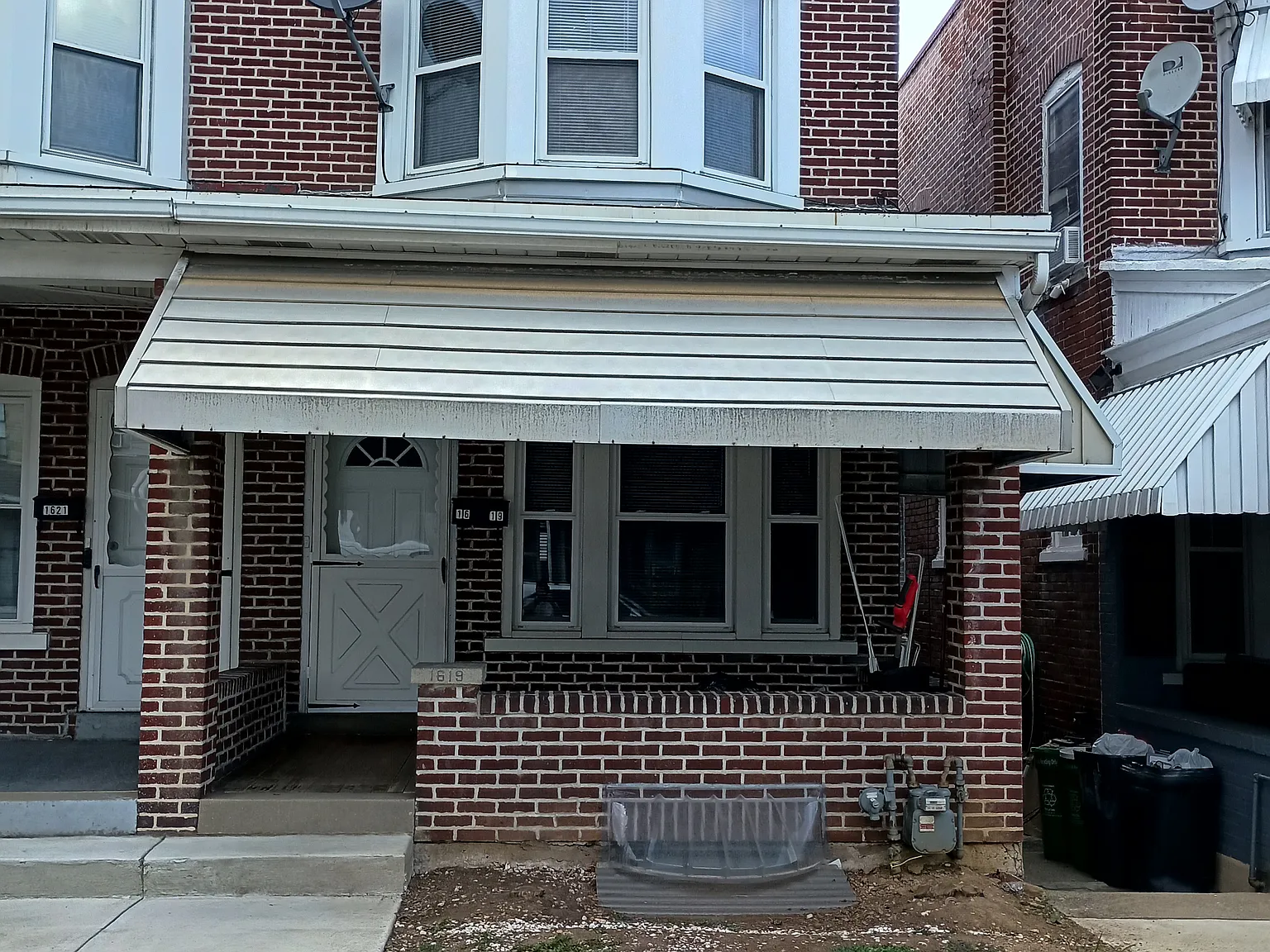 3 bed, 1.5 bath, 1132 sqft, $1,800 — Photo 1