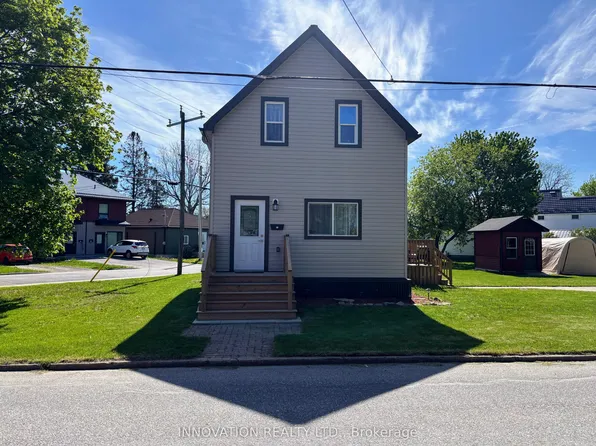 27 Anne St, Smiths Falls, ON K7A 2R1