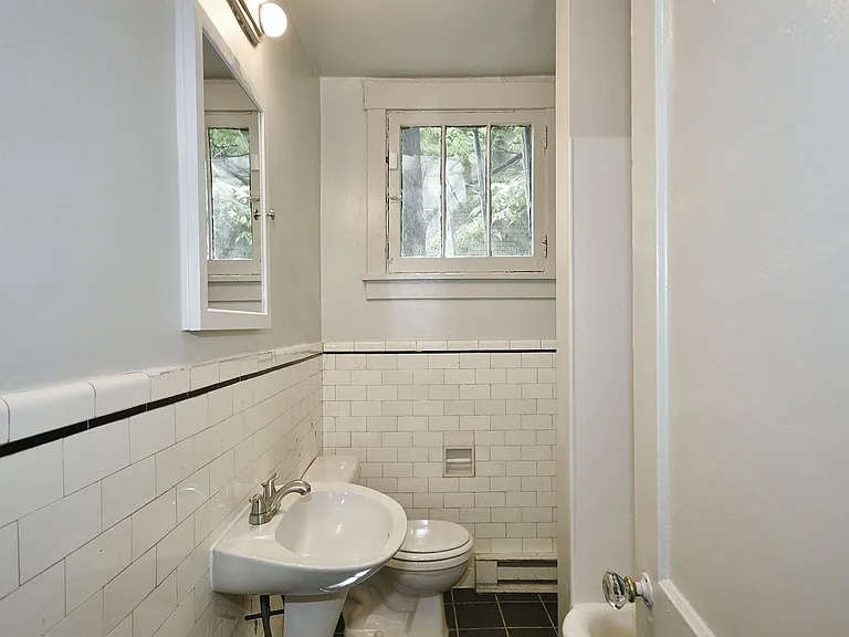 1721 Montier St #2 — Photo 12