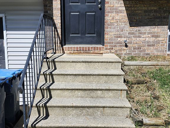 2nd image of 216 Lake Hillcrest Dr