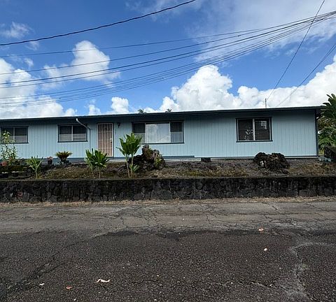 3rd image of 467 Lanikukia Pl