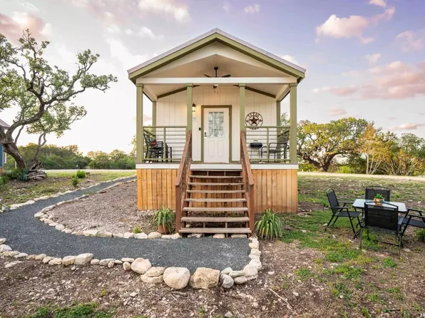 4300 STATE HIGHWAY 16 N #107, Bandera, TX 78003