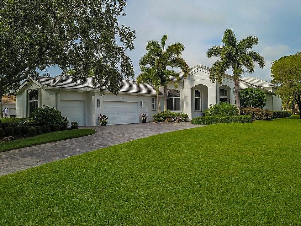 1st image of 2248 SW Manor Hill Dr