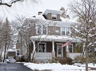 545 S Grove Ave, Barrington, IL 60010