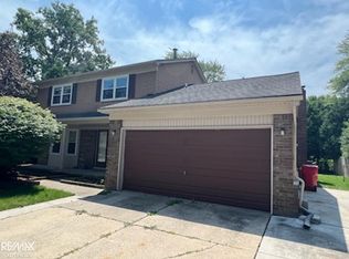 34418 Shorewood St, Chesterfield, MI