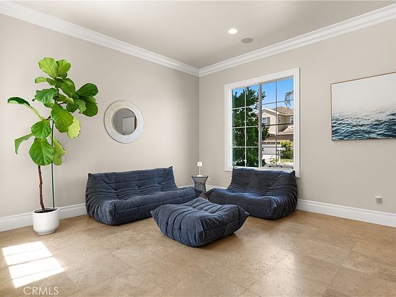 3rd image of 6572 Beachview Dr