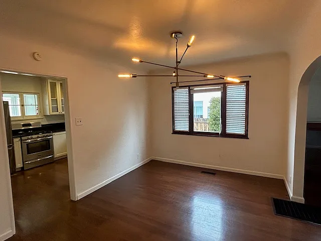 432 S Ash St — Photo 4