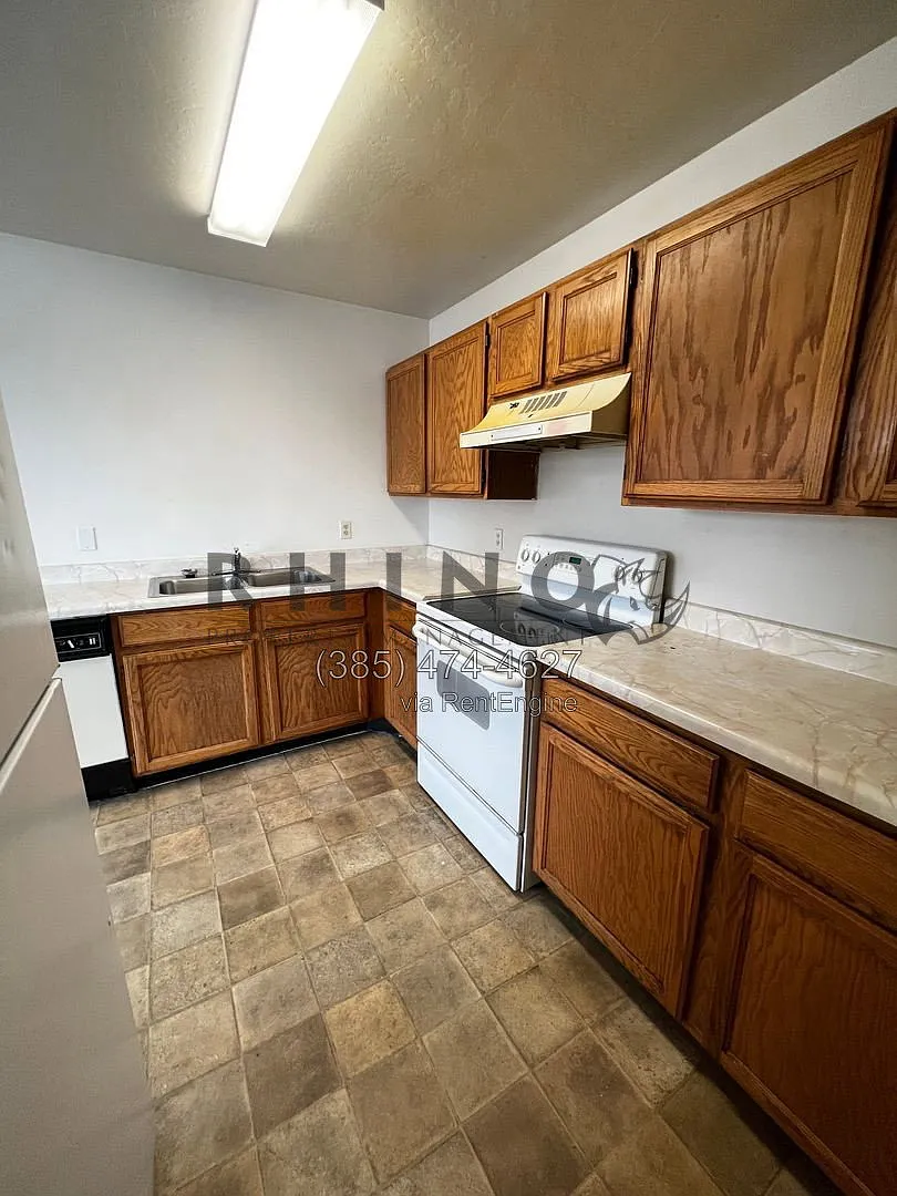 2 bed, 2.0 bath, 1065 sqft, $1,280 — Photo 2