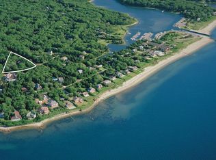 2 Bon Pinck Way, East Hampton, NY 11937