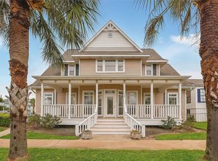 1028 Broadway St, Galveston, TX 77550