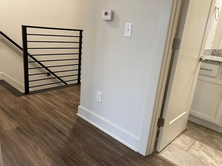 312 Lincoln St — Photo 42