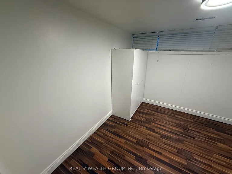 82 Elvaston Dr #BASEMENT — Photo 12