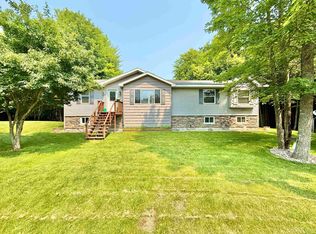 4446 12th Rd, Escanaba, MI 49829