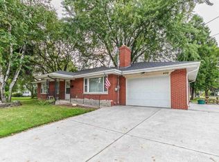 402 Allard St, De Pere, WI 54115