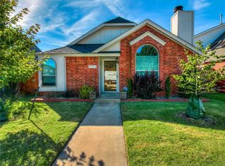 2137 Parkview Dr, Moore, OK 73170