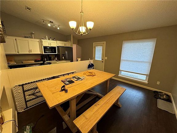5th image of 2502 W Megan Dr