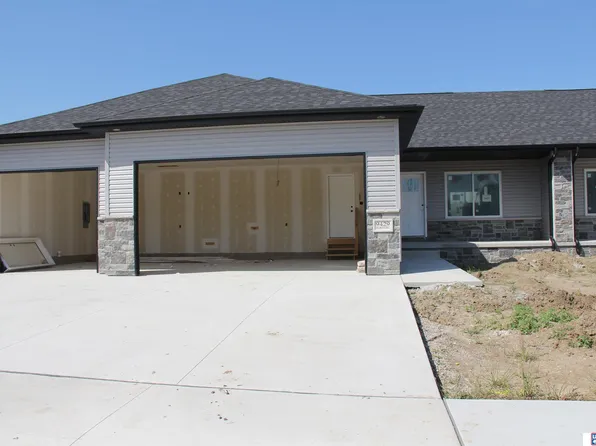 9429 S 82nd St, Lincoln, NE 68516
