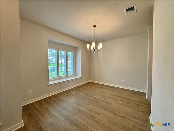 3rd image of 182 Grand Canyon Dr