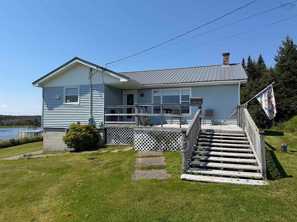 1st image of 570 Little Harbour Rd